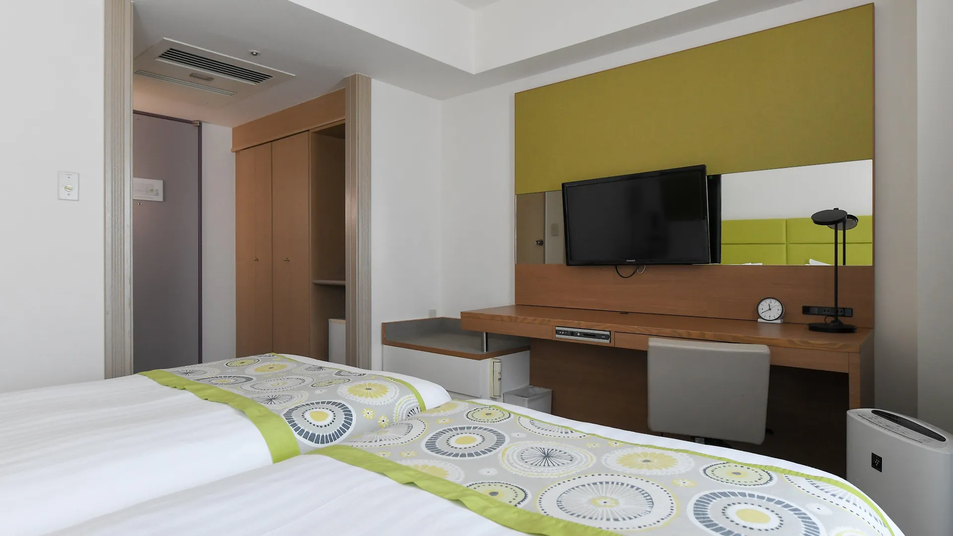 Ana Holiday Inn Sapporo Susukino מלון